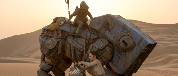 Star Wars: The Force Awakens..L to R: BB-8 w/ Rey (Daisy Ridley)..Ph: David James..?Lucasfilm 2015